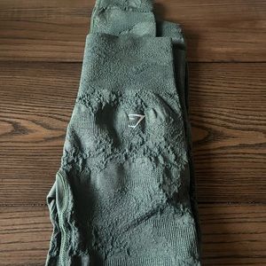 dark green Gymshark leggings